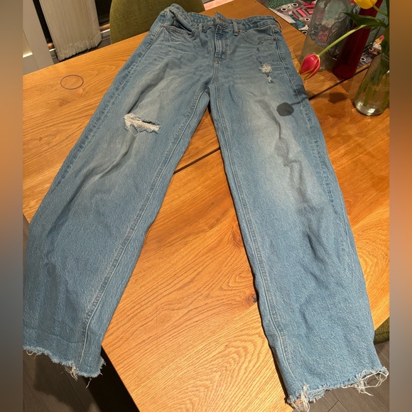 Distressed Light Blue Jeans - Picture 3 of 3